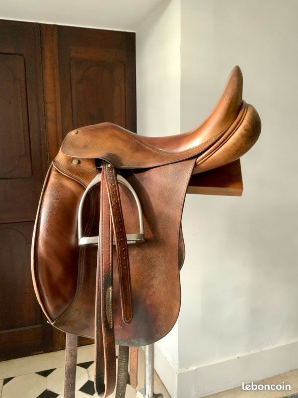 Selle de dressage Delgrange (image 1)