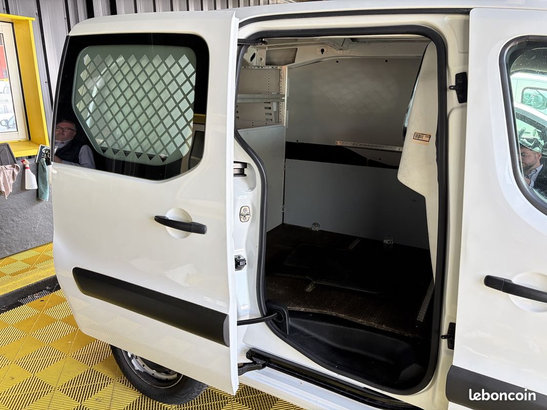 Citroen BERLINGO VAN M 1000KG BLUEHDI 75 CLUB (image 6)