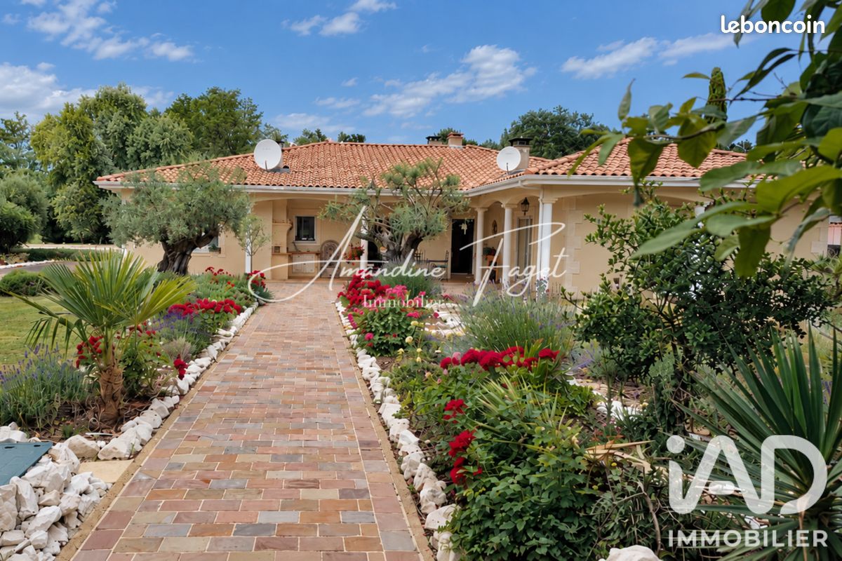 Maison 7 pièces 230 m² · à Parentis-en-Born · 230 m² · 997 000 €