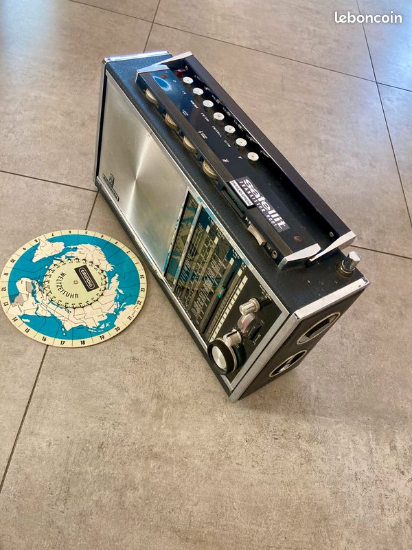 Transistor Grundig Satellit 6001 Testé - FM Fonctionnelle - Label Emmaüs