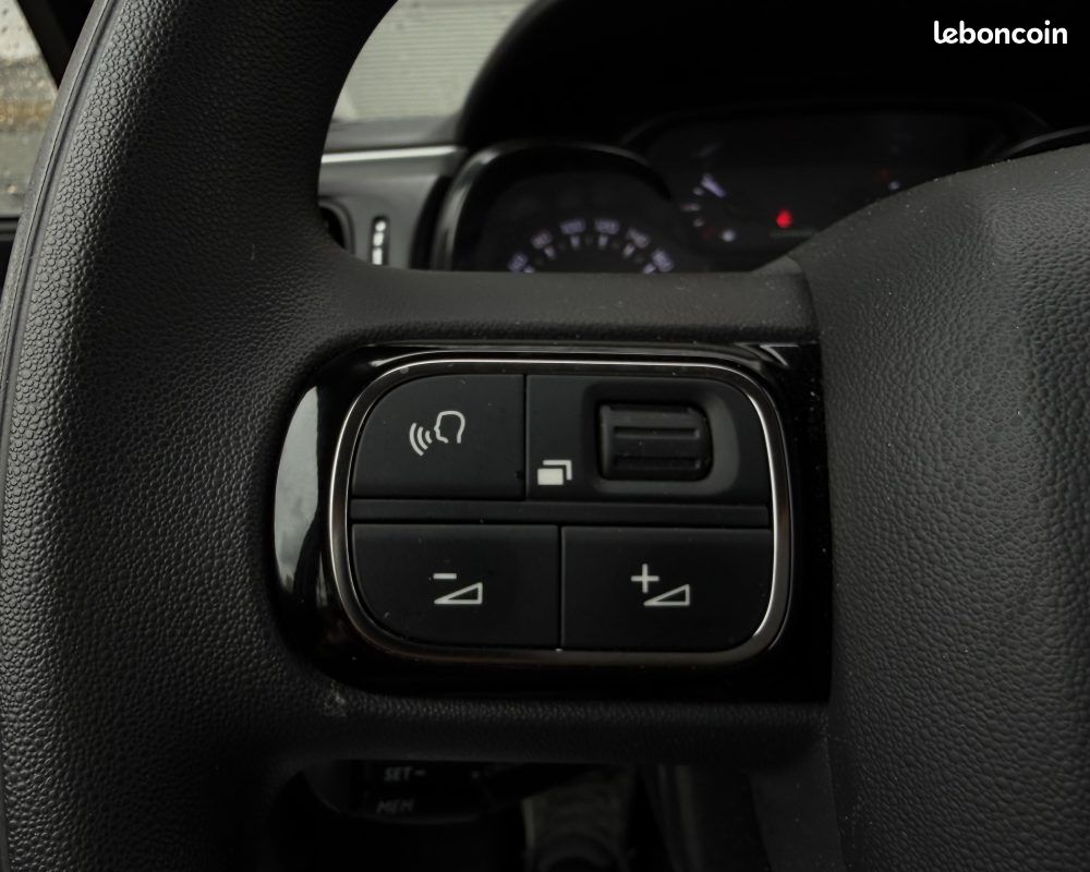 CITROEN C3 1.2 82ch FEEL - APPLE & ANDROID CARPLAY - Siège Chauffant - DISTRIBUTION NEUVE (image 18)