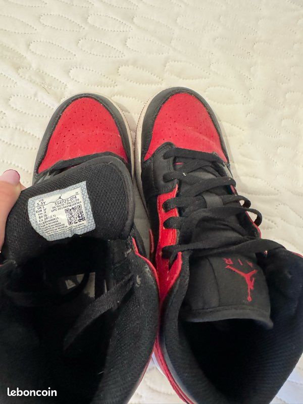 Jordan 1 mid banned (image 4)