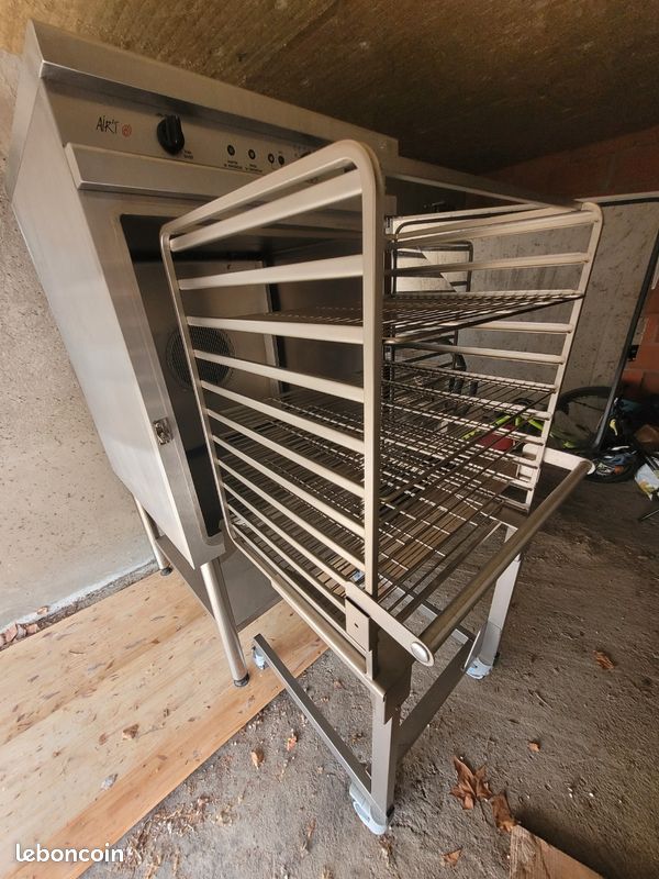Four Air't (image 2)