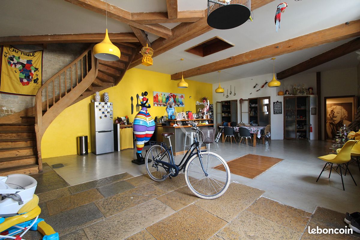 Maison 7 pièces 271 m² · à Dijon · 271 m² · 690 000 €