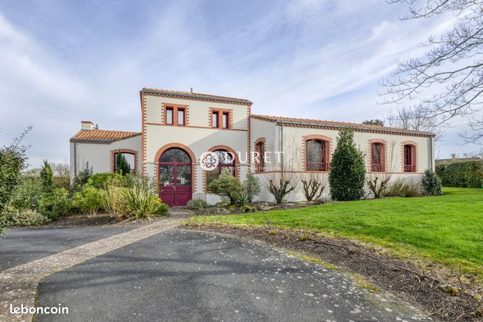 Maison 8 pièces 283 m²
