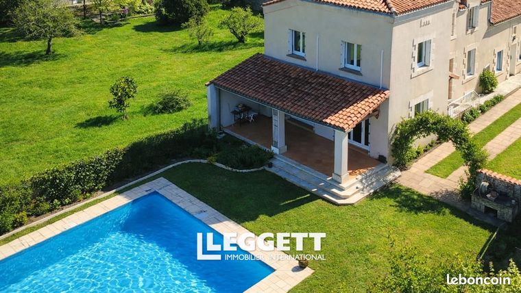 Maison 5 pièces 195 m²