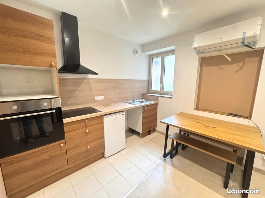 Appartement 2 pièces 35 m² · à Saint-Martin-d'Estréaux · 35 m² · 450 €/mois