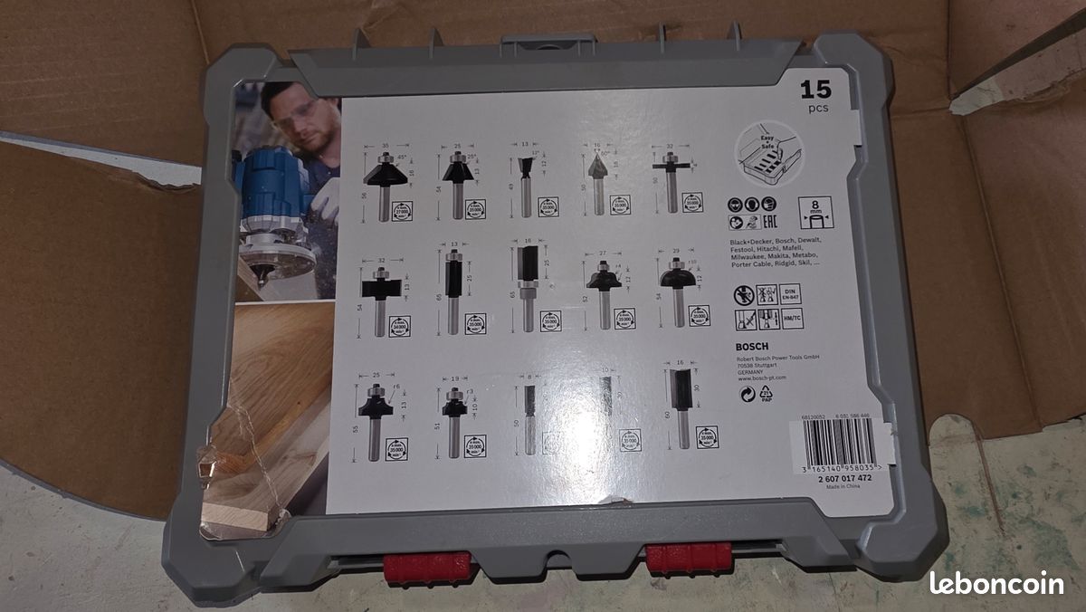 Bosch GOF 900 ACE (240V) – Défonceuse Plongeante Vitesse Variable, Excellente état