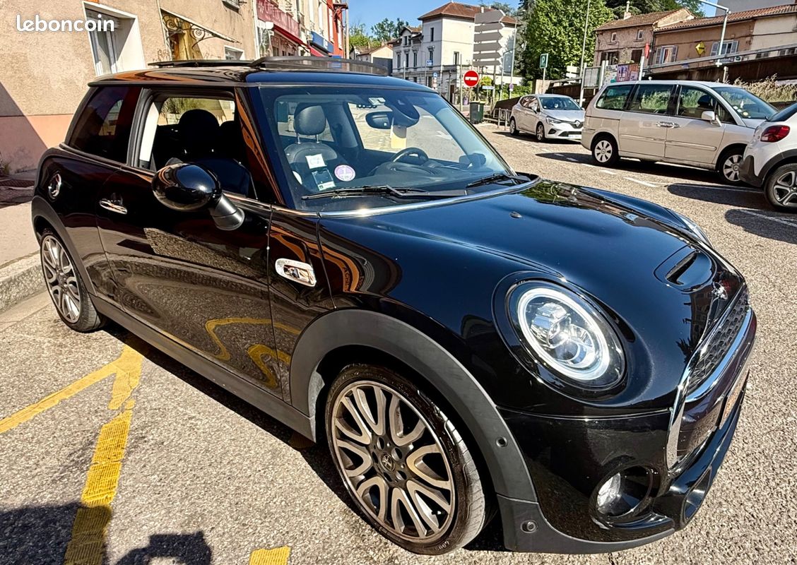 MINI MINI 2.0 192 COOPER S BVA EDITION YOURS- CAR PLAY- HARMAN/KARDON- CUIR- TOIT OUVRANT- GARANTIe (image 11)