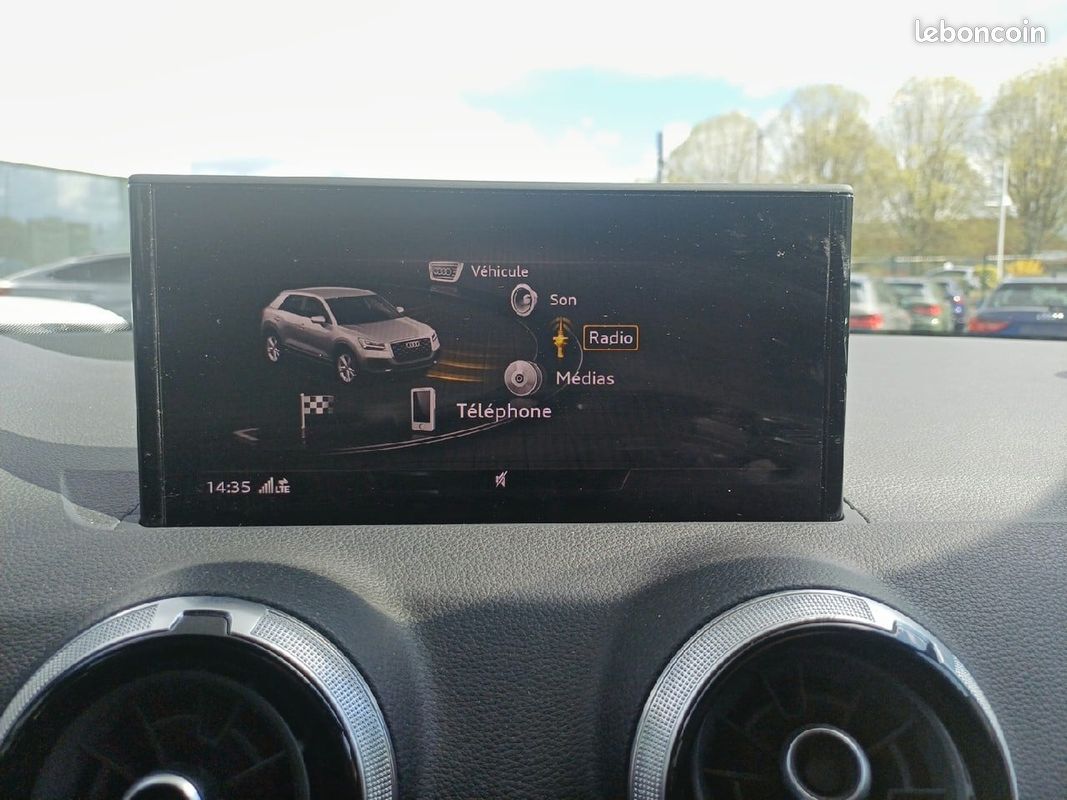 AUDI Q2 35 TFSI 150 S tronic 7 S line (image 12)