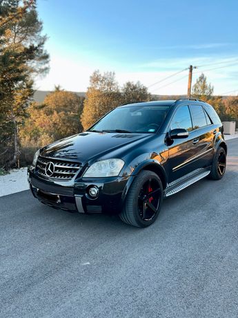 1 Mercedes Benz Classe M, année 2010 avec barres de toit - Résultat du  26/04/2023