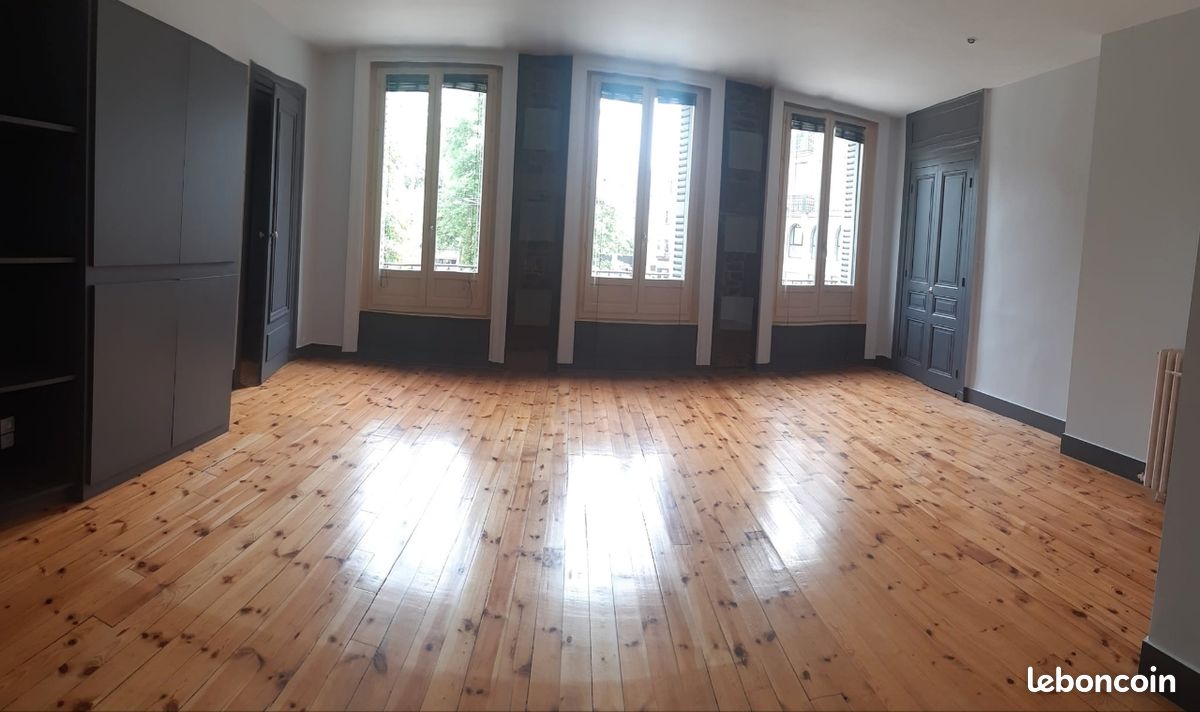 Appartement 3 pièces 75 m² · à Saint-Étienne · 75 m² · 690 €