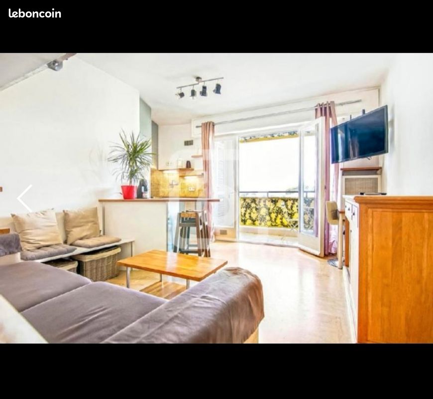 Appartement 1 pièce 27 m² · à Le Cannet · 27 m² · 880 €/mois