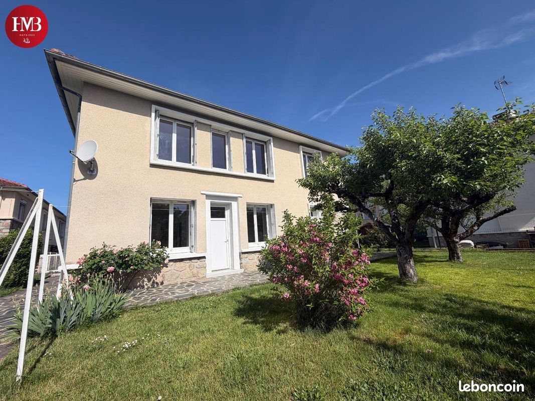 Maison 8 pièces 105 m² · à Aurillac · 105 m² · 166 400 €