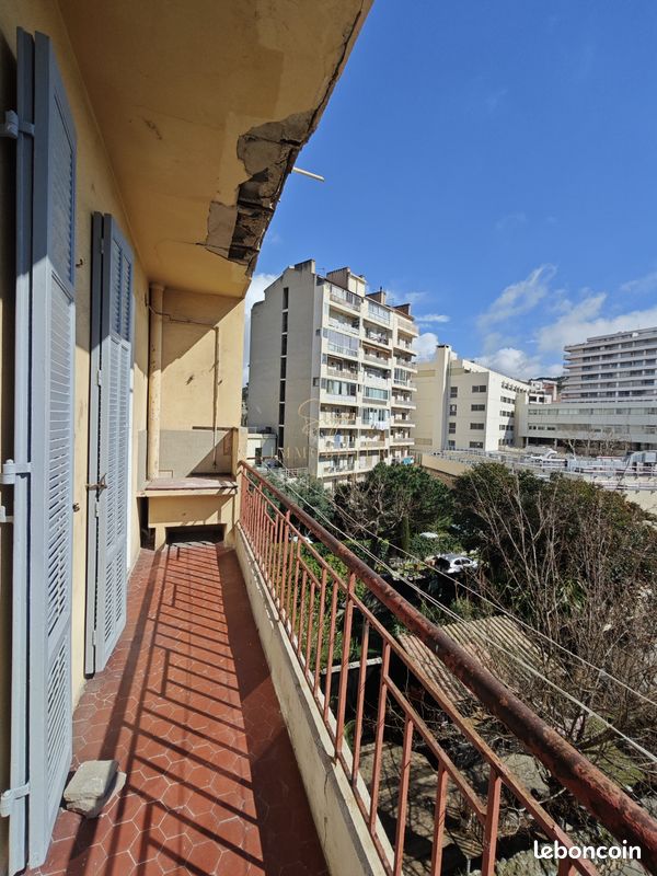 Appartement 3 pièces 74 m² · à Marseille · 74 m² · 857 €/mois