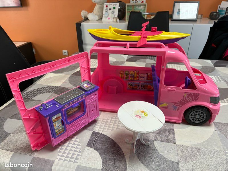 Camping car pour barbie (image 1)