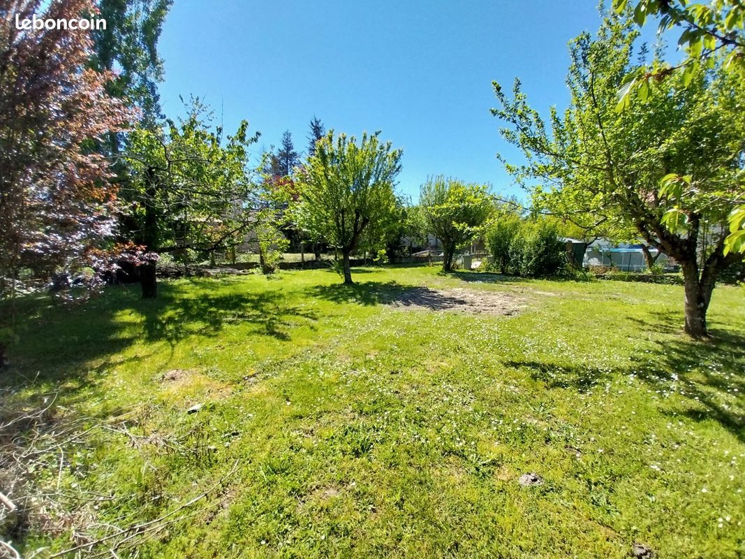Terrain à bâtir de 434 m² à NEGREPELISSE (82) au prix de 41000 · à Nègrepelisse · 41 000 €