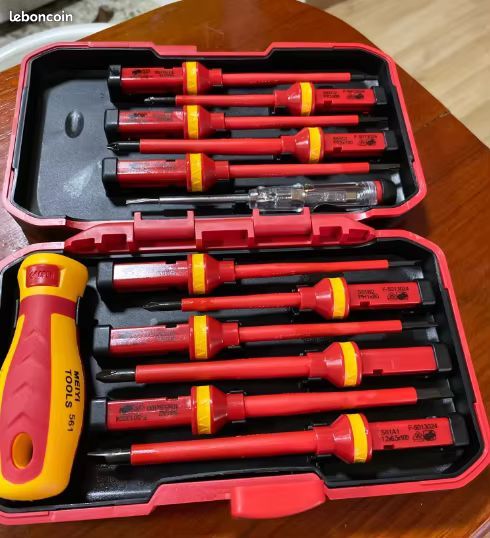 JEU 12 TOURNEVIS INTERCHANGEABLES ÉLECTRICIEN 1000V - TOTAL | | Maquinaria y recambios para bosque & jardín