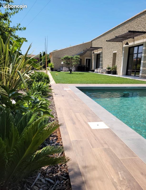 GORDES, VILLA BAMBOU DE 200M2, location saisonnière (image 1)