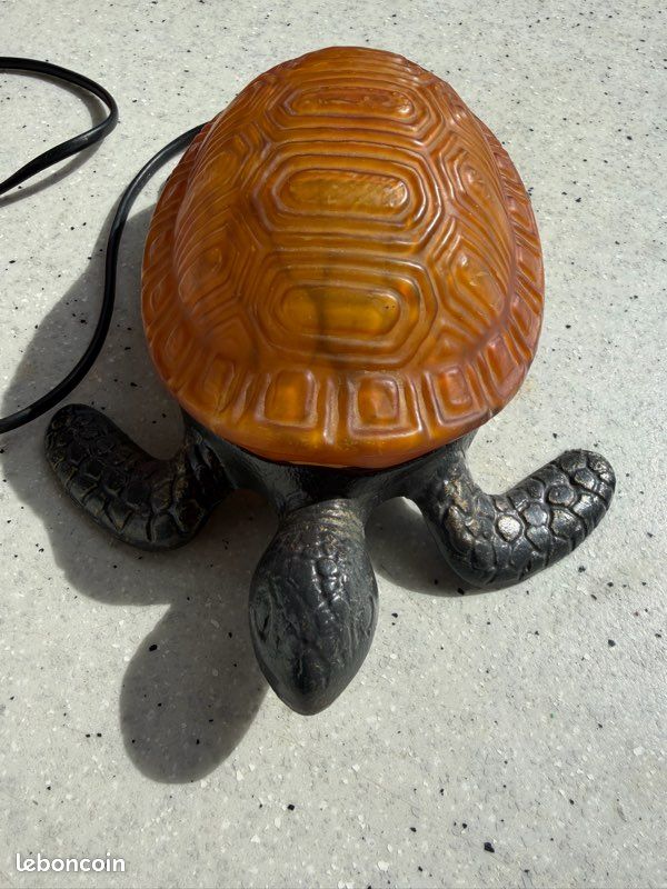 Lampe tortue en métal et verre (image 2)