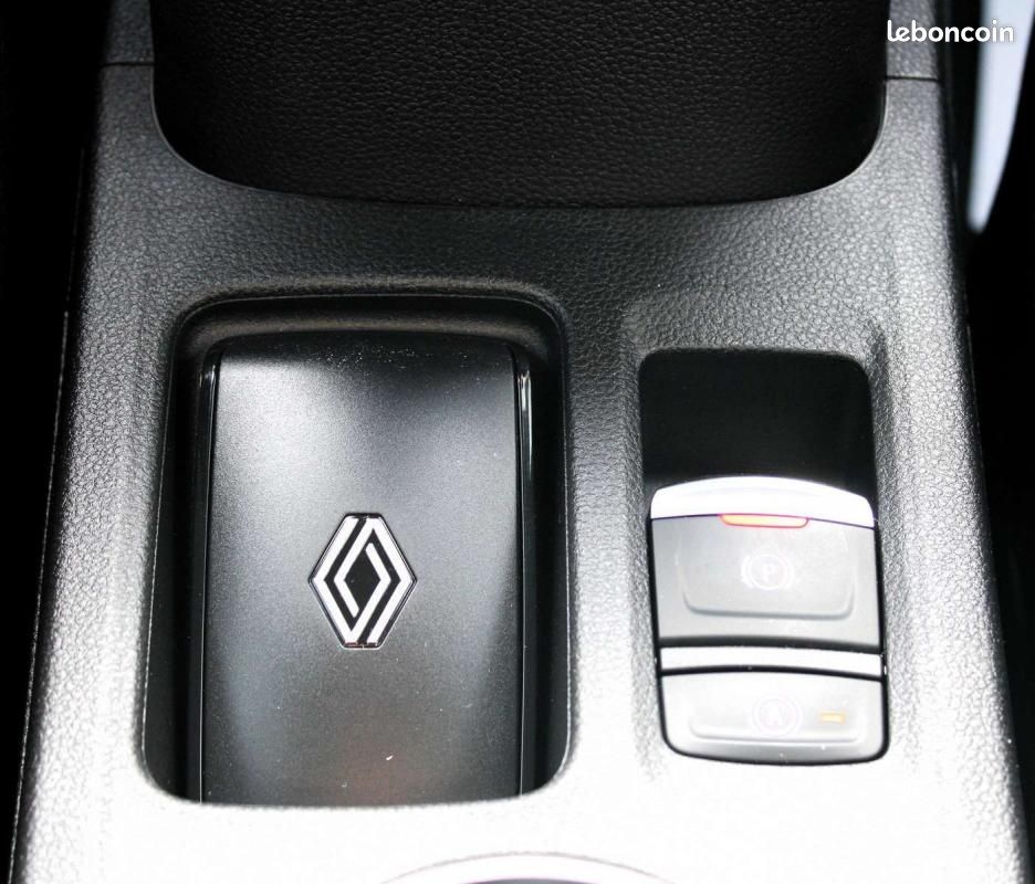Renault Captur 1.6 e-TECH FULL HYBRID 145 CH TECHNO (image 31)