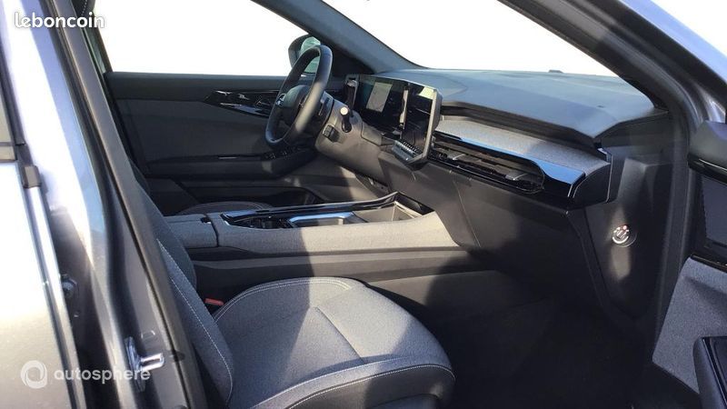Renault Austral 1.2 E-Tech full hybrid 200ch Evolution - 25 (image 15)