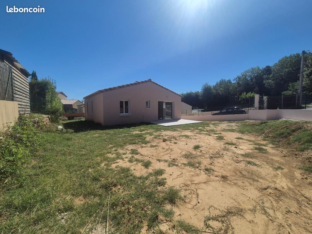 Maison 4 pièces 81 m² · à Saint-Julien-de-Peyrolas · 81 m² · 1 100 €/mois