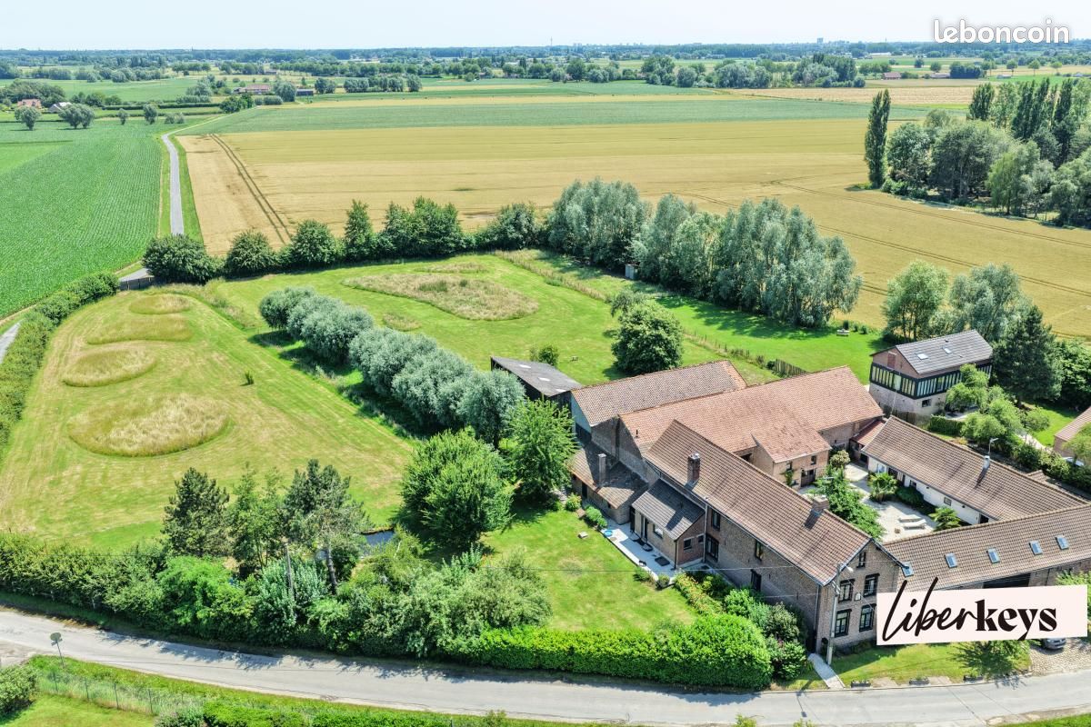 Maison 14 pièces 380 m² · à Comines · 380 m² · 1 299 000 €