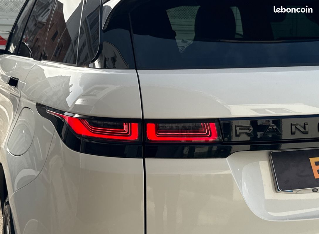 LAND ROVER RANGE ROVER EVOQUE II 1.5 P300E PHEV 4WD R-DYNAMIC HSE BVA8 + TOIT PANO + ATTELAGE + MERIDIAn (image 25)