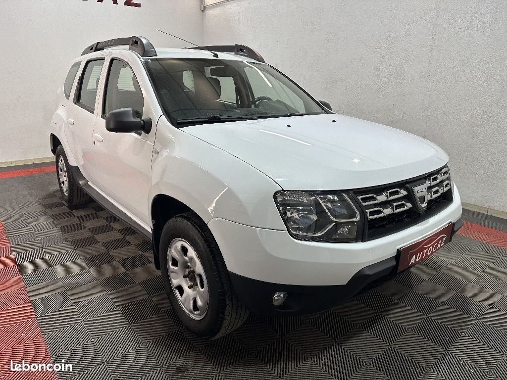 Dacia Duster 1.5 dCi 110 4x4 Lauréate +ATTELAGE (image 4)