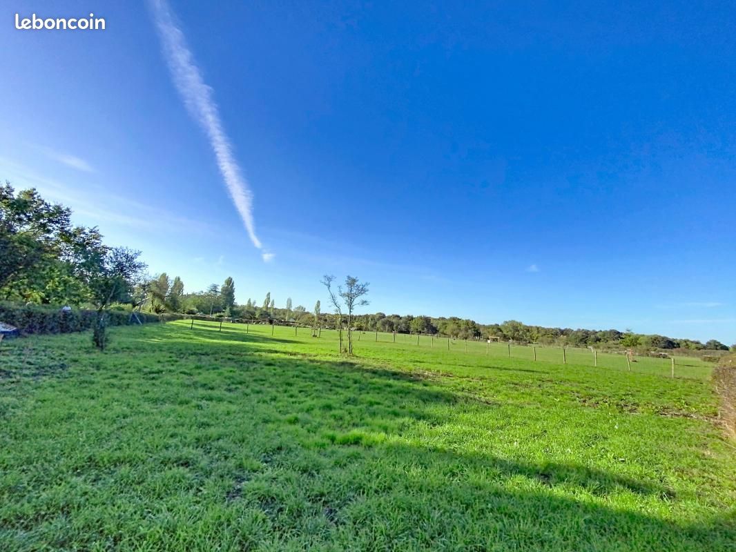 Terrain 1589 m² · à Chambray-lès-Tours · 223 000 €