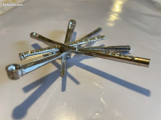 Broche Antigona En Métal Doré Avec Strass - Occasion - Bijou Vintage