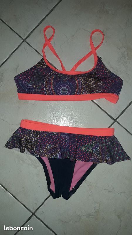 Maillot de bain décathlon. Porté 2 fois. 8 ans. AF (image 1)