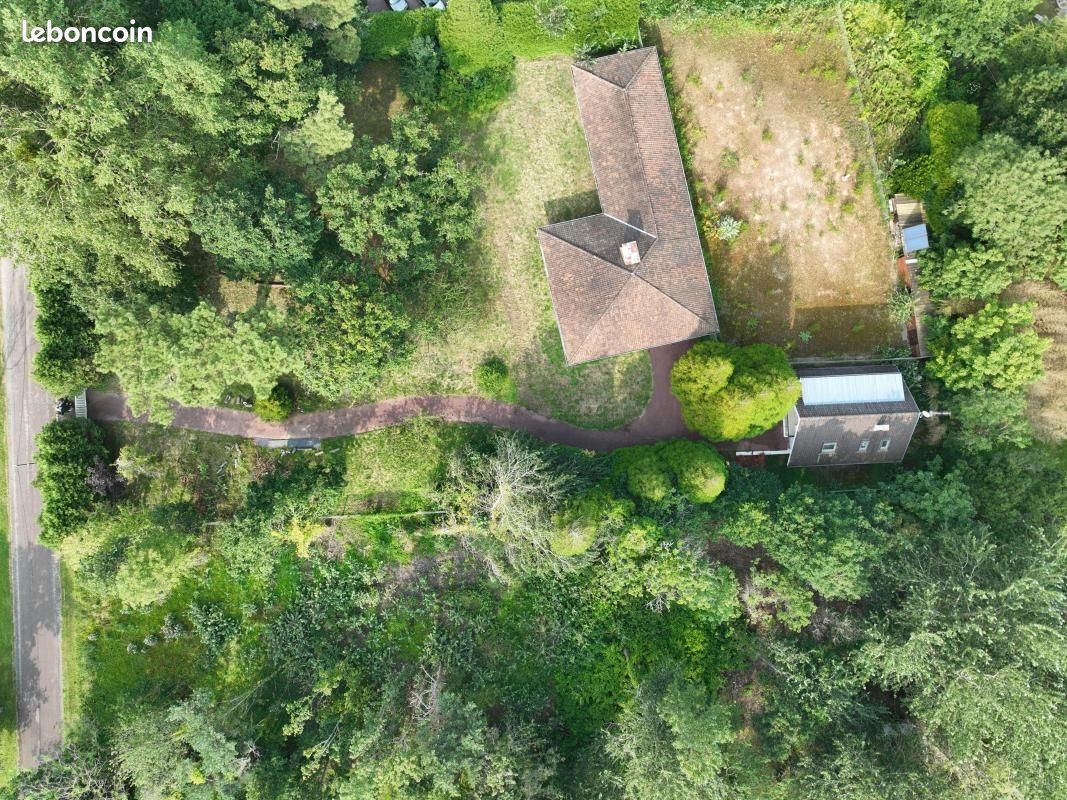 Maison 5 pièces 250 m² (image 1)