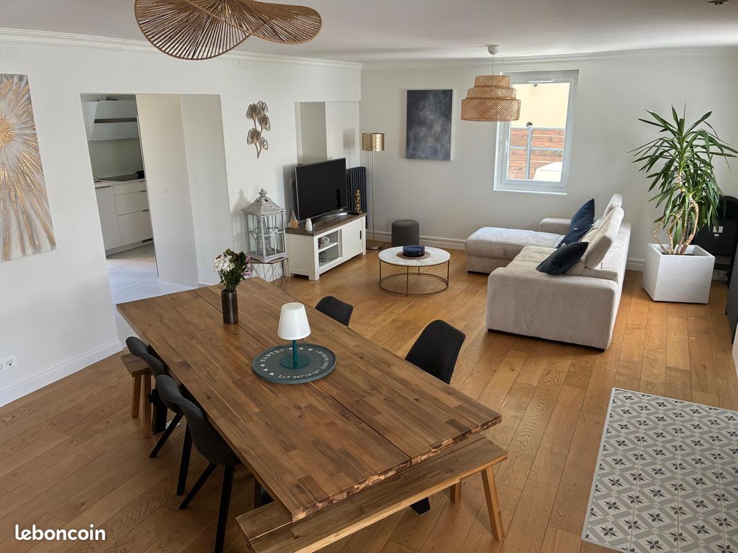 Maison 6 pièces 155 m² · à La Roche-sur-Foron · 155 m² · 689 000 €