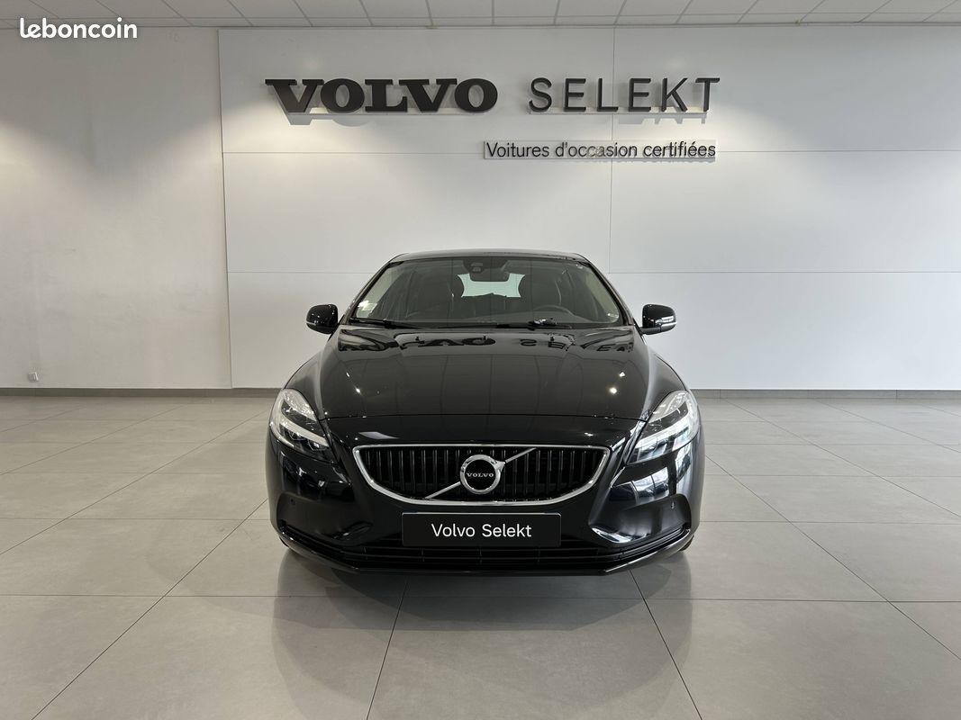 VOLVO V40 T2 122 ch Geartronic 6 Signature Edition (image 6)