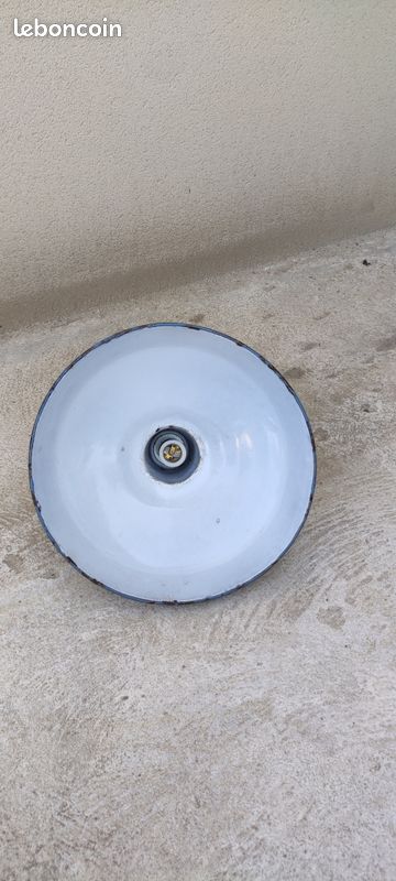 Lampe . Gamelle émaillée (image 4)
