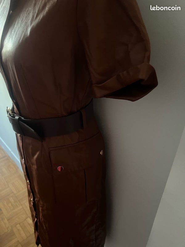 Robe (image 4)