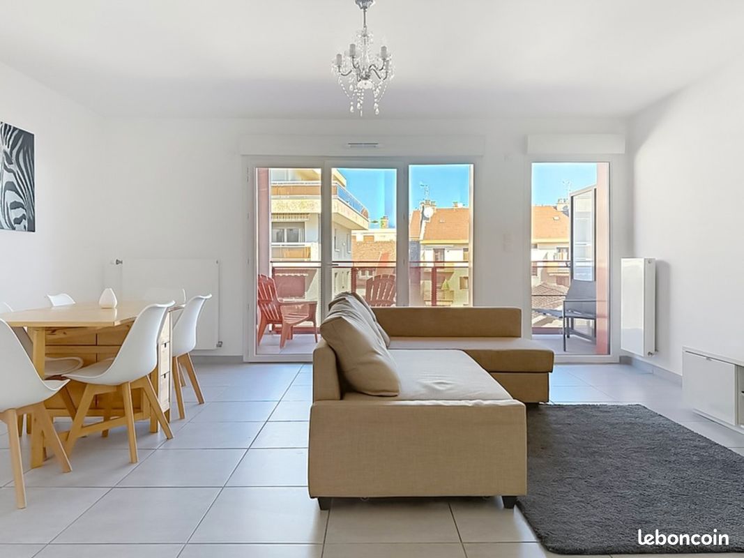 Appartement 4 pièces 90 m² · à Annemasse · 90 m² · 2 400 €