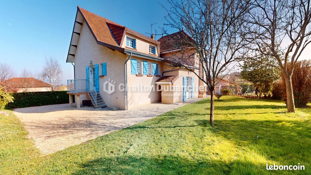 Maison 9 pièces 230 m² (image 1)