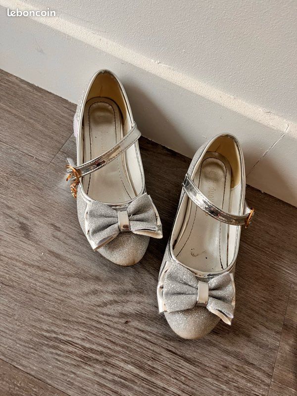 Générique Chaussures De Princesse Pour Filles Sandales Ceremonie Fille Chaussures Paillettes Bowknot Fille Chaussures Enfants Filles Strass Bowknot Filles Chaussures Habillées Chaussures Bow Filles A