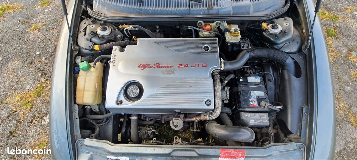 Moteur 2l4 jtd Alpha Roméo (image 3)