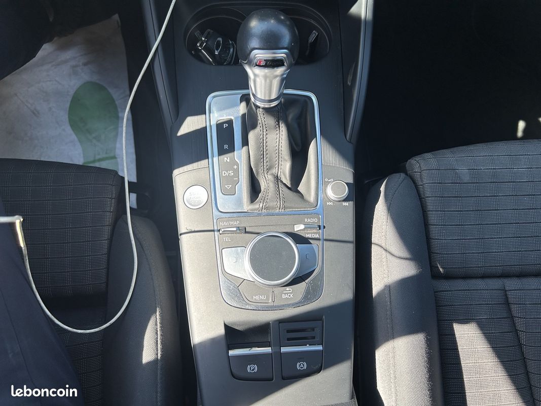 AUDI A3 Sportback 35 1.5 TFSI S LINE 150 CH - VIRTUEL COCKPT - CARPLAY - CAMERA DE RECUL - PACK S LINE - AUDI SOUND SYSTEME - REGULAEUR DE VITESSE ADAPTATIF (image 13)