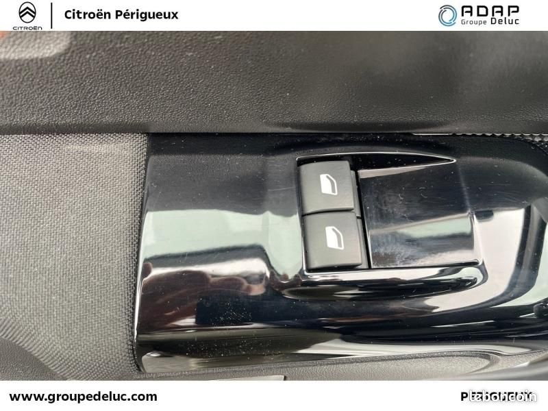 Citroen C3 1.2 PureTech 83ch S&S Feel Business (image 17)