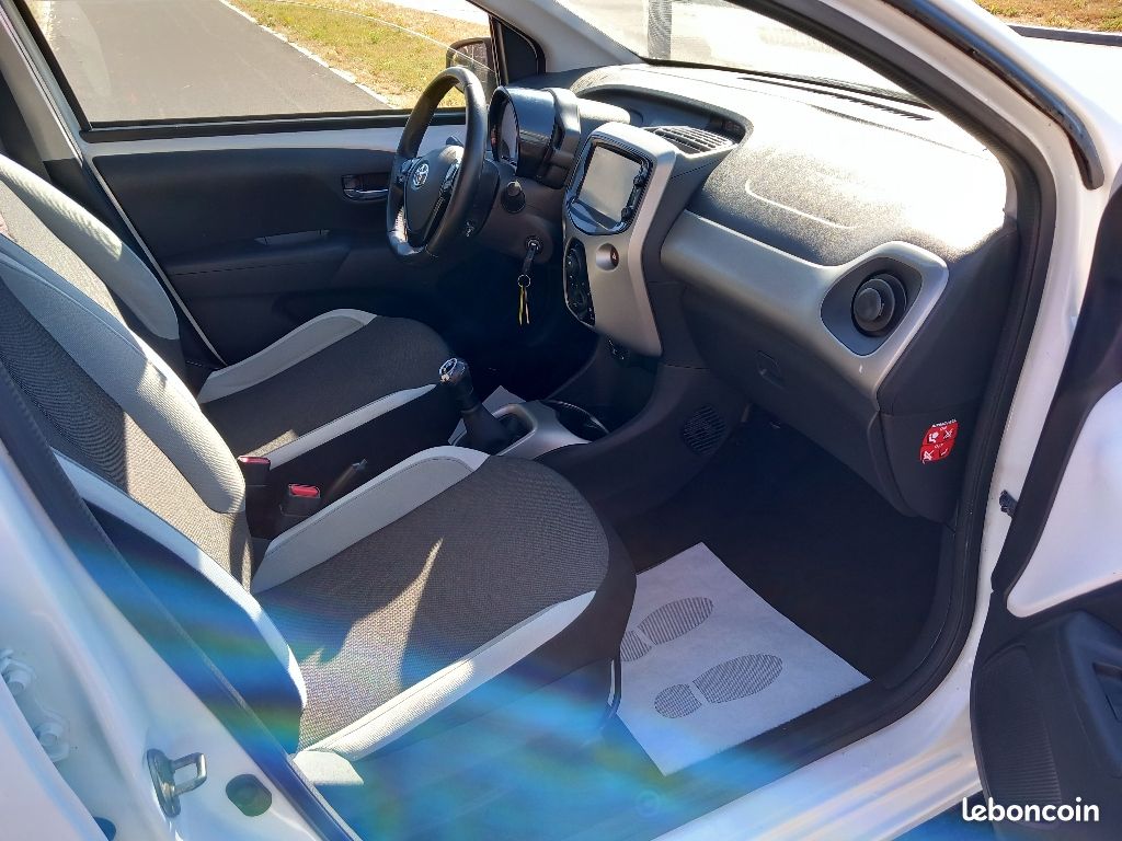 Toyota Aygo 1.0 VVT-i x-play (image 6)