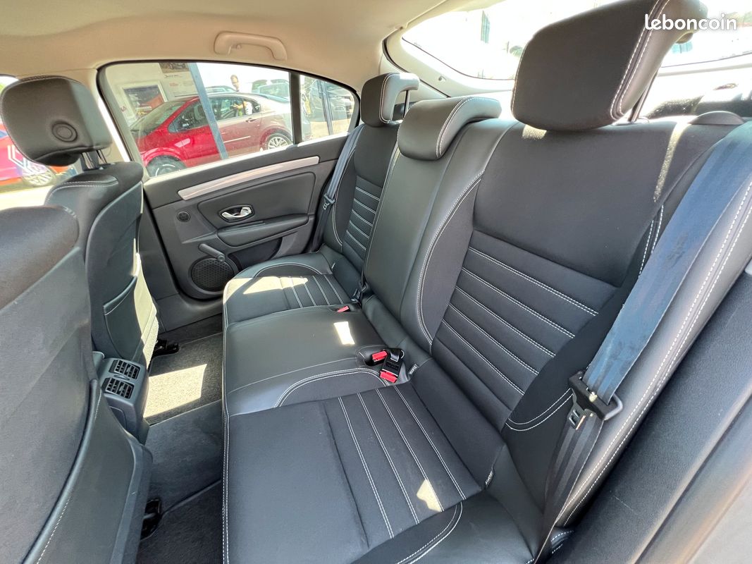 RENAULT LAGUNA III (2) 1.5 DCI 110 LIFE ECO2 Automatique EDC (image 3)