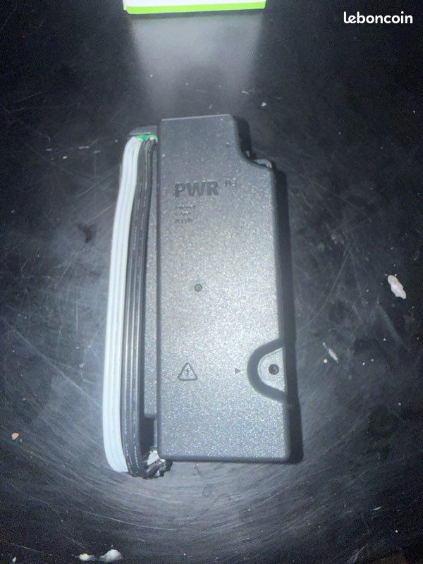 Notez sil vous plaît groupe salé bloc alimentation xbox one a vendre cahier de t