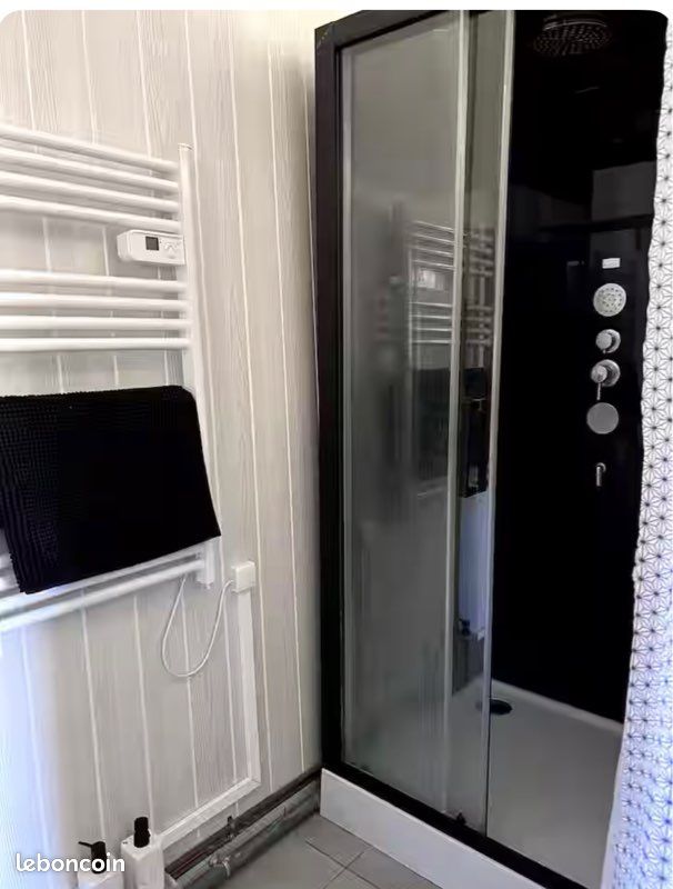 Appartement 2 chambres en plein centre ville et à 50 mètres de la mer (image 6)