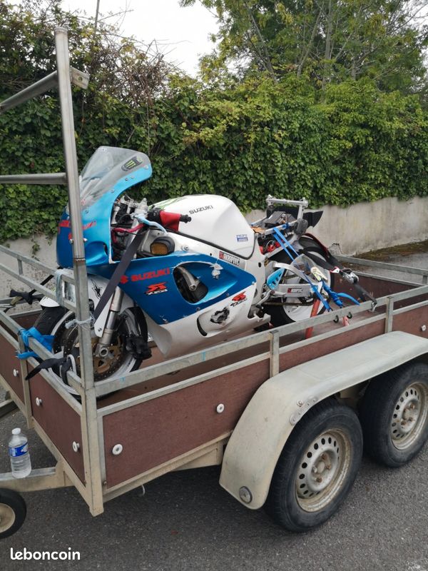 V/E 750 GSXR srad 1997 (image 1)