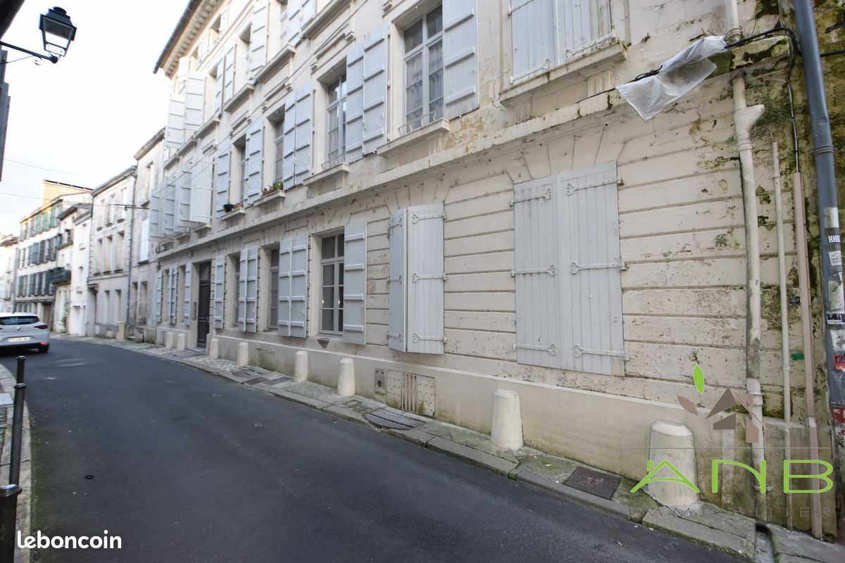 Appartement 7 pièces 140 m² · à Angoulême · 140 m² · 377 600 €